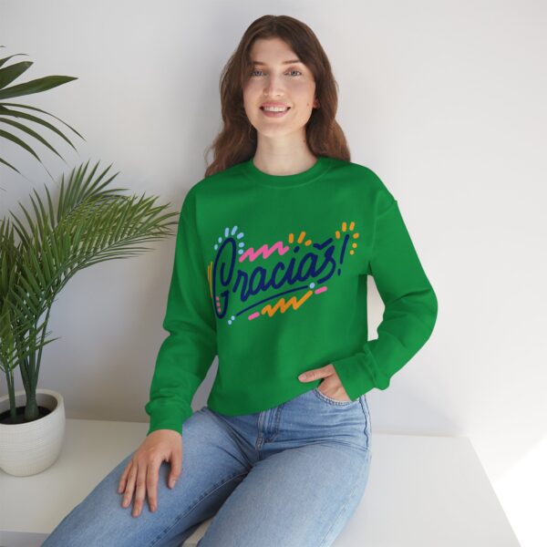 Gracías! Unisex Heavy Blend Sweatshirt, Cozy Gift for Her, Cute Casual Wear, Thank You Appreciation - Image 4